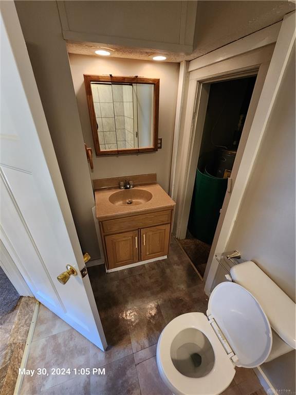 736 N Main Property Photo 8